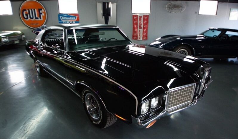 
								1972 Oldsmobile Cutlass full									