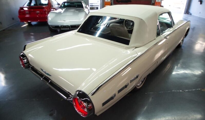 
								1962 Ford Thunderbird full									